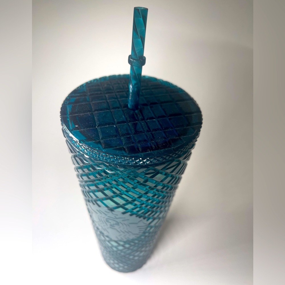 StRbucks Fall 2022 Berry Bling Tumbler green color big cup